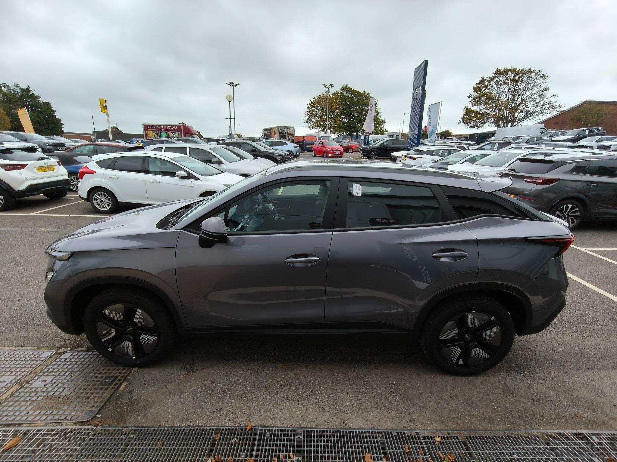 Large vehicle image